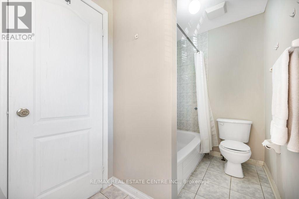 3696 WATERFALL CRESCENT - 32