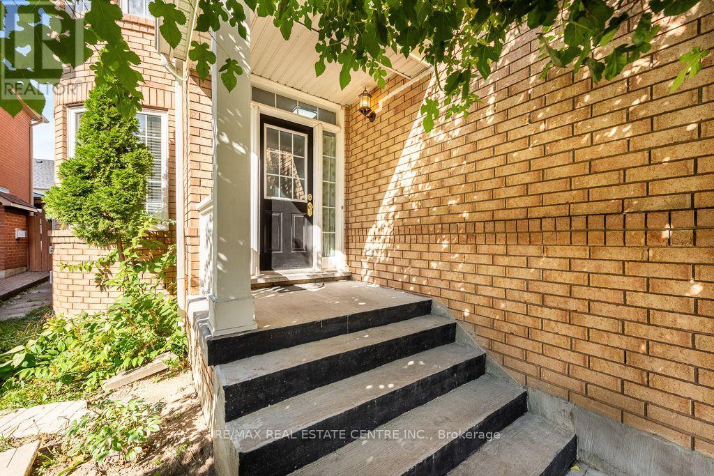 3696 Waterfall Crescent, Mississauga, ON photo 4