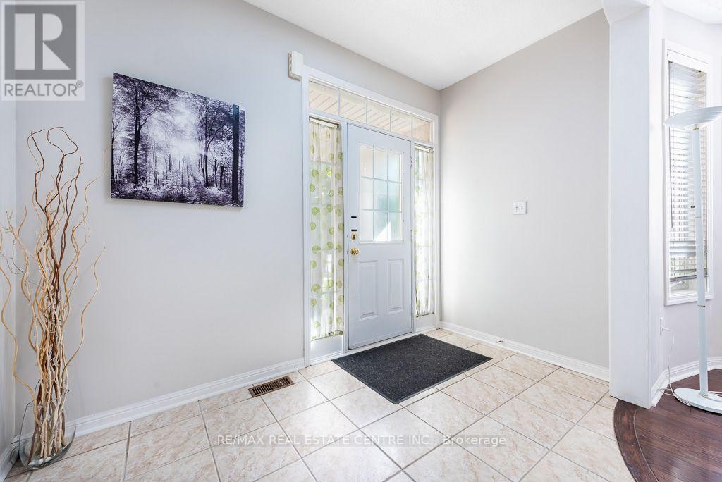 3696 Waterfall Crescent, Mississauga, ON photo 5