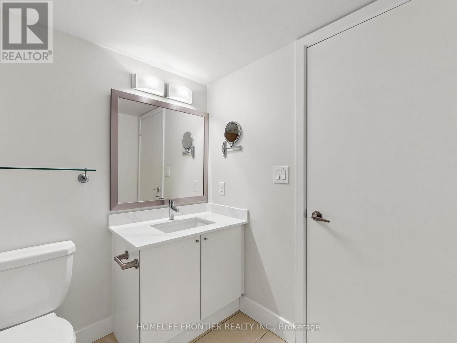 33 Bay Street — photo 16