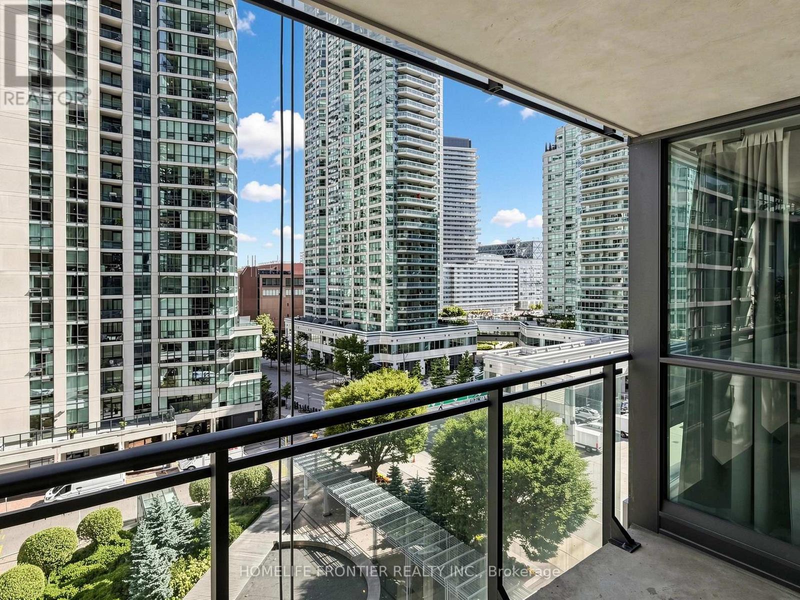 33 Bay Street — photo 20