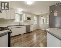 204 Mt Rundle Road W - photo 10