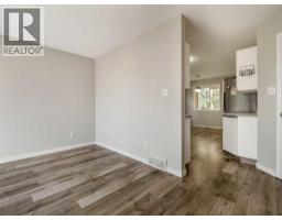 204 Mt Rundle Road W - photo 5