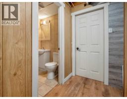 204 Mt Rundle Road W - photo 36