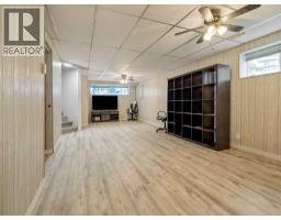 204 Mt Rundle Road W - photo 32