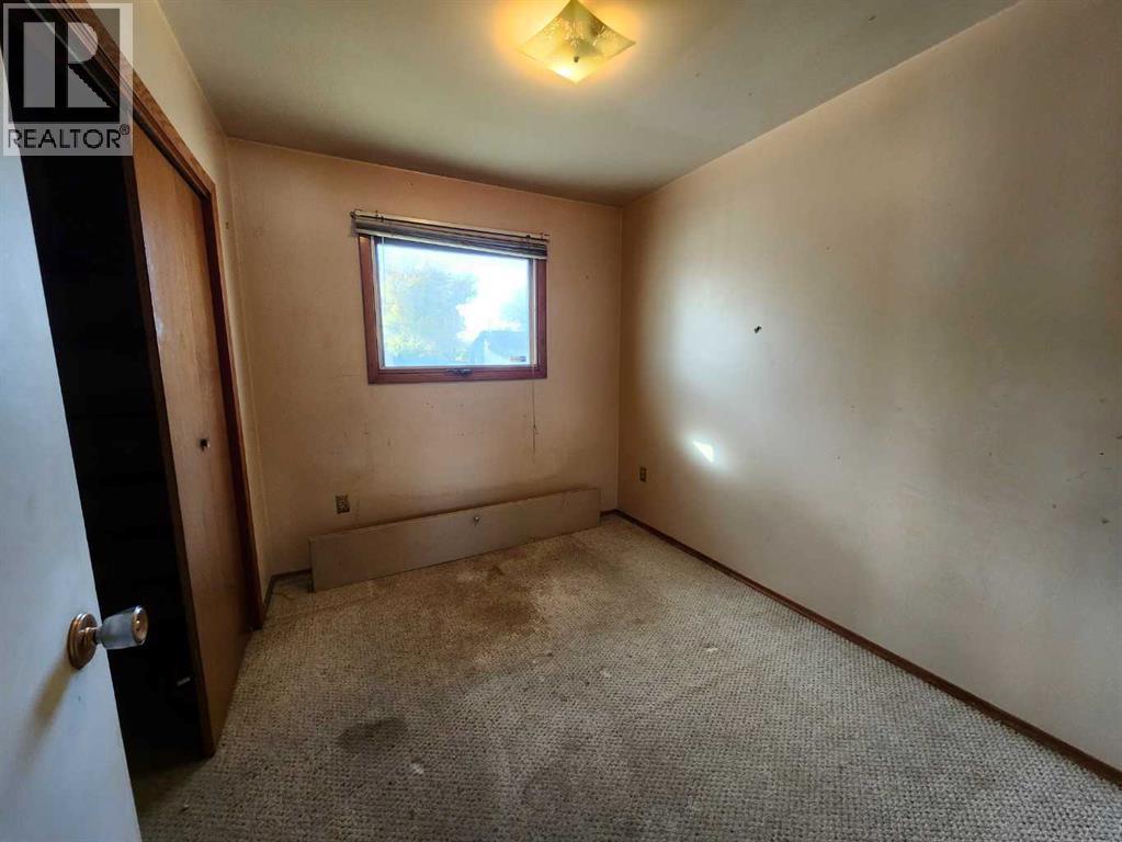 912 11 Street SE - 10