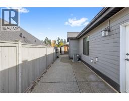 688 Lowry's Rd, French Creek, BC V9P2N9 Photo 33