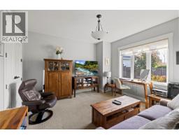 688 Lowry's Rd, French Creek, BC V9P2N9 Photo 22