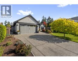688 Lowry's Rd, French Creek, BC V9P2N9 Photo 36