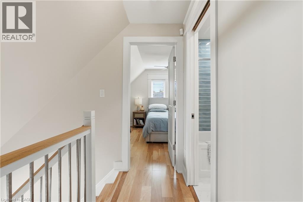 77 Houghton Avenue South — photo 28