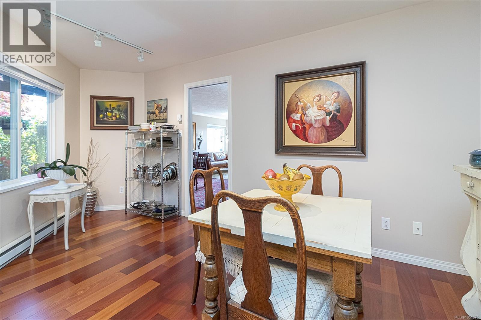 #15 118 Aldersmith Pl - 20