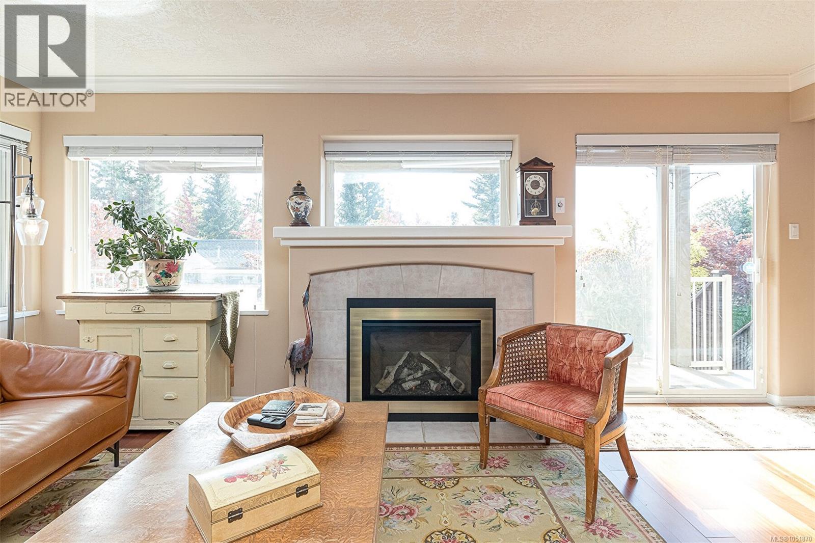 #15 118 Aldersmith Pl - 11