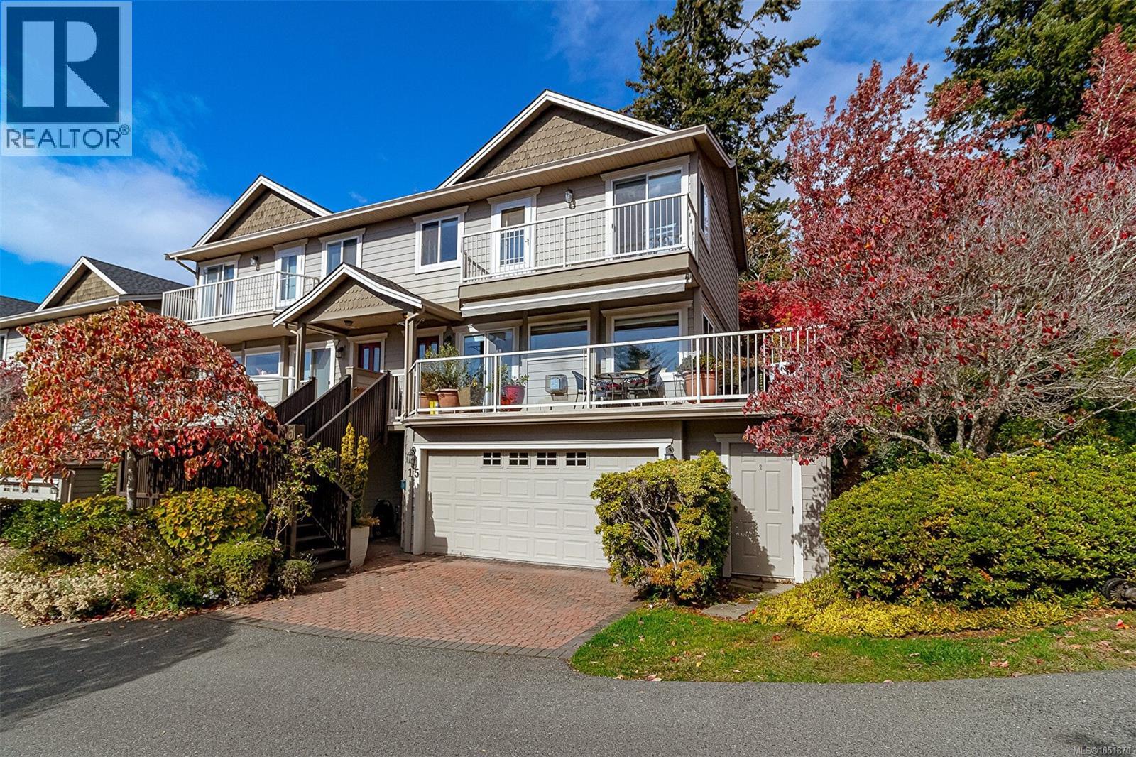 #15 118 Aldersmith Pl - 1