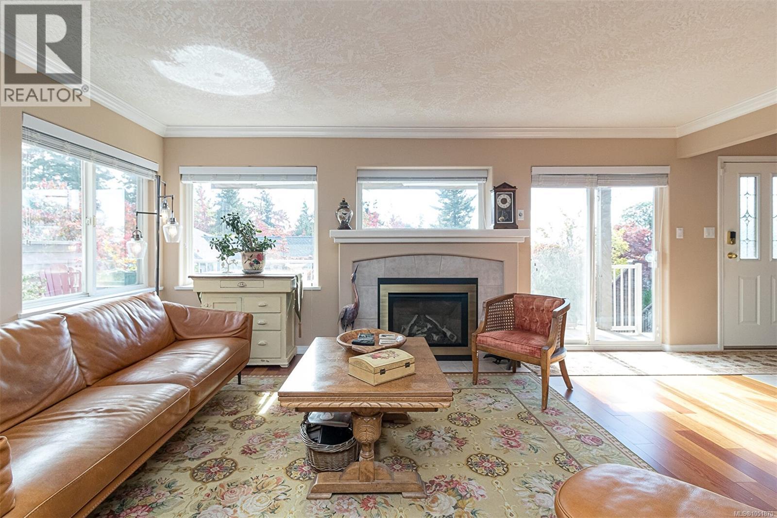 #15 118 Aldersmith Pl - 9