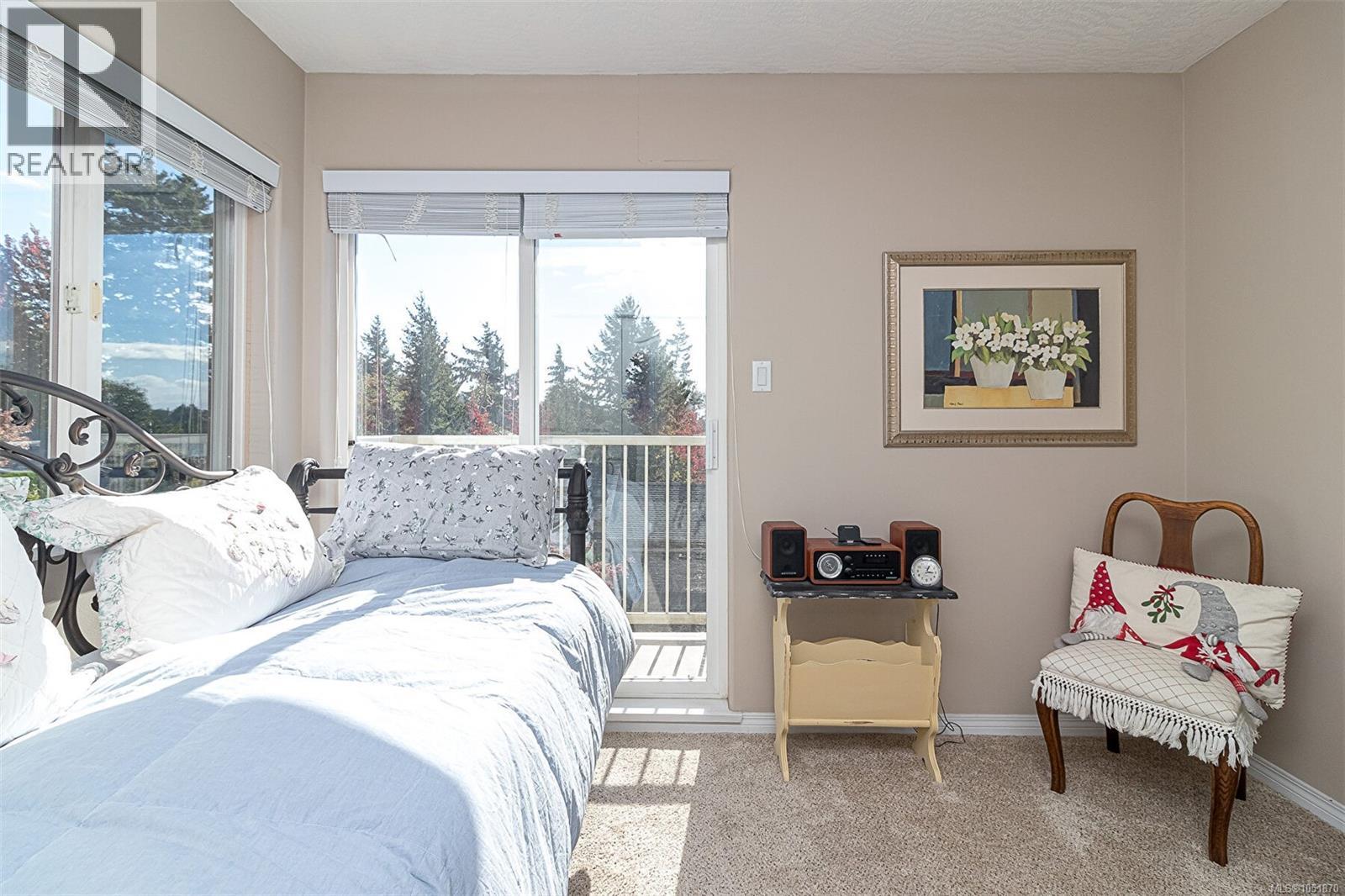 #15 118 Aldersmith Pl - 30