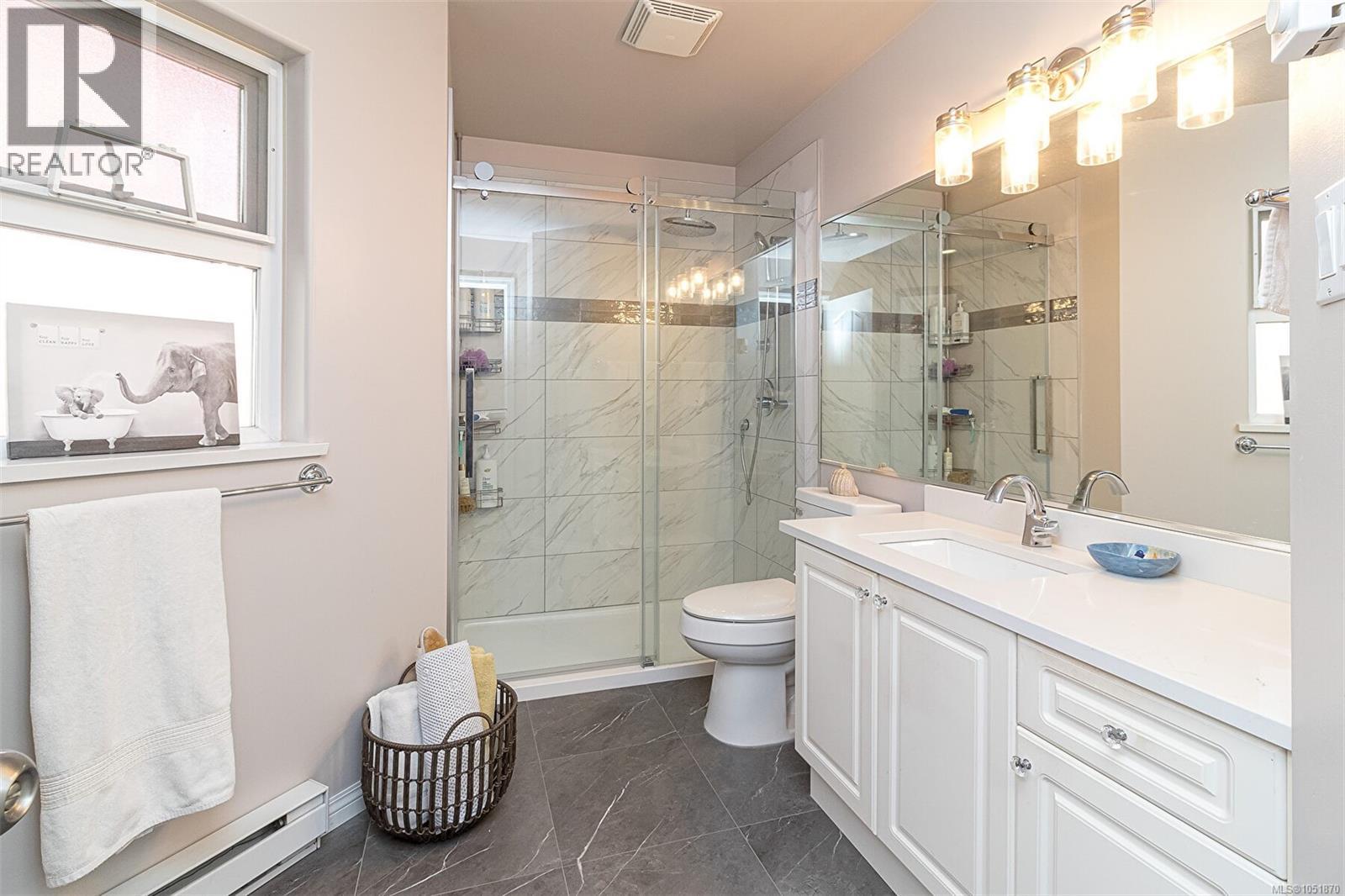 #15 118 Aldersmith Pl - 25