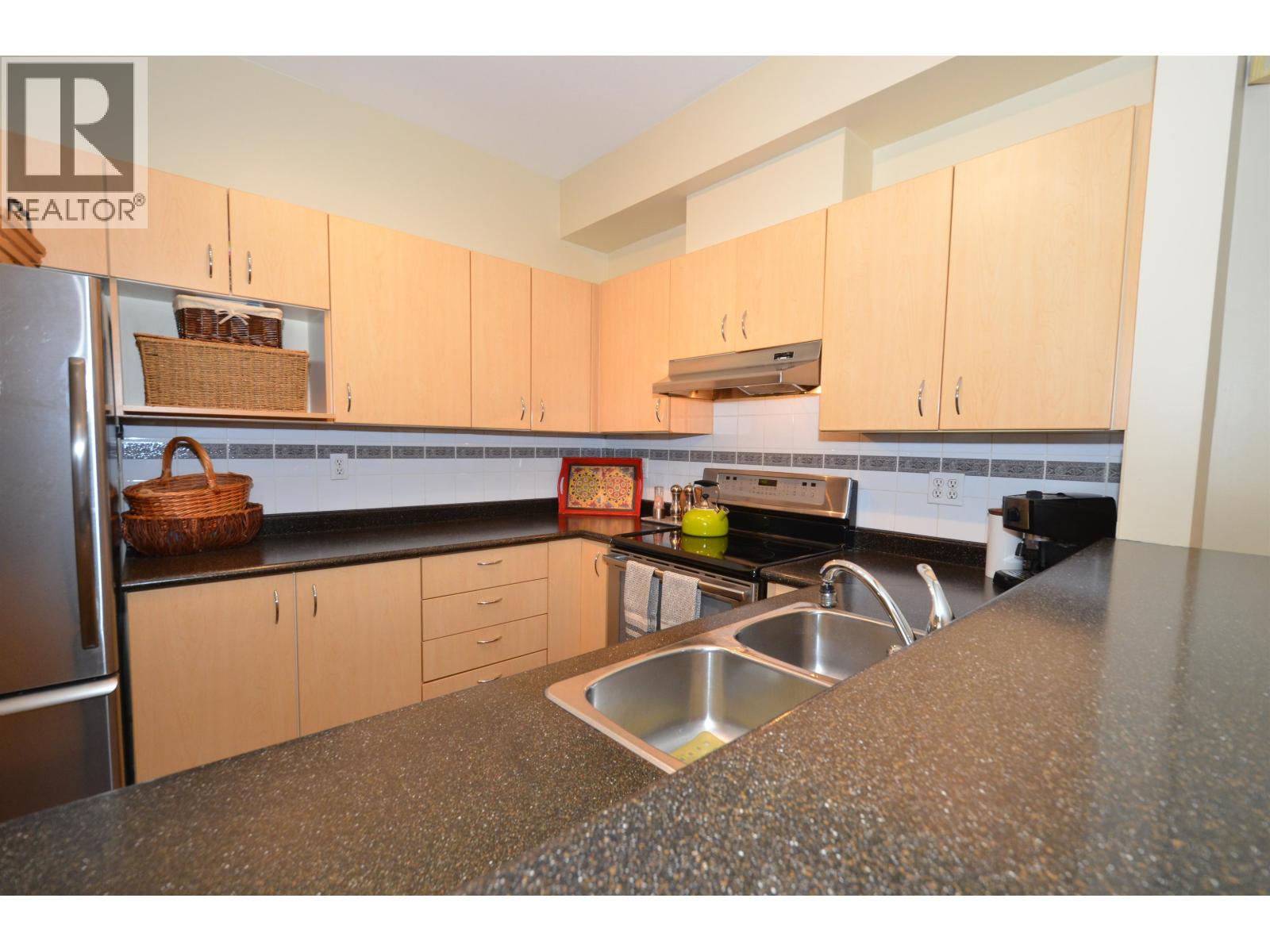 Photo of 7 123 SEVENTH STREET 18