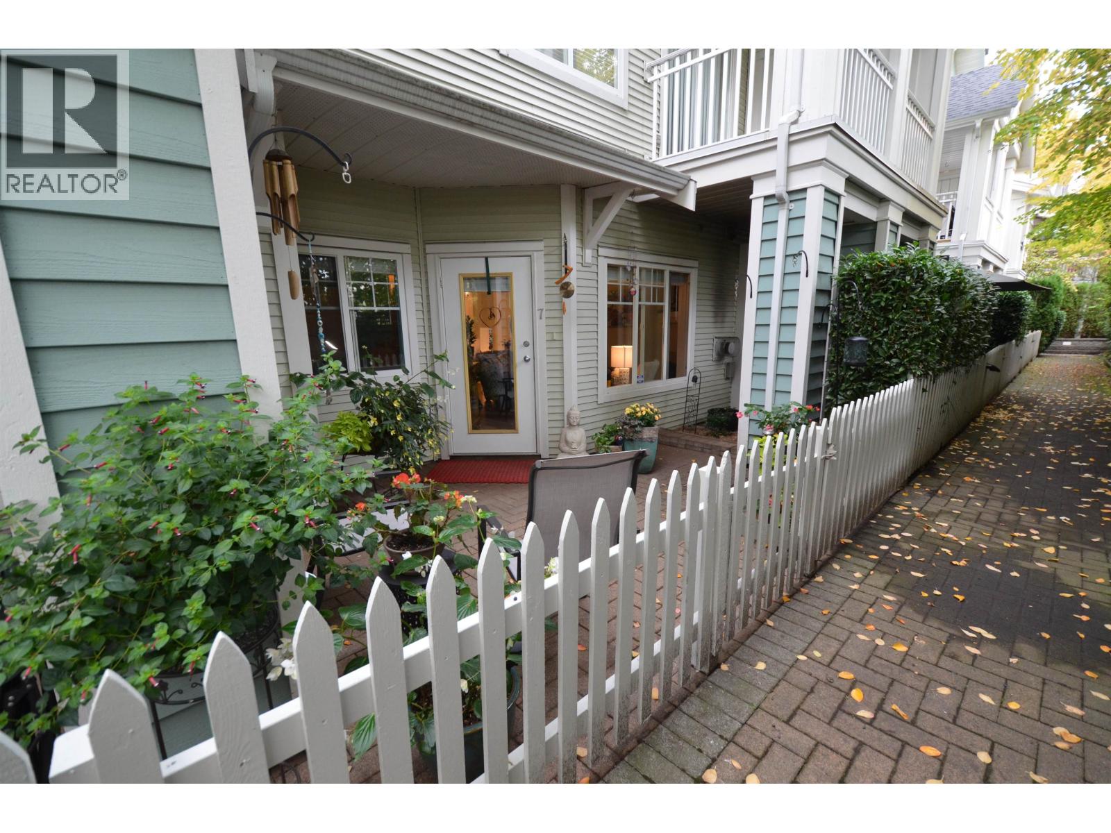 Photo of 7 123 SEVENTH STREET 25