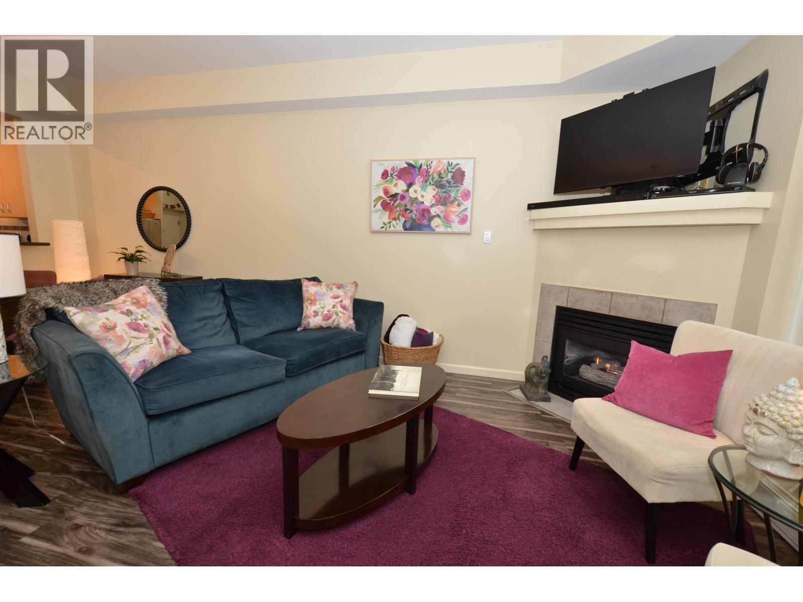 Photo of 7 123 SEVENTH STREET 7