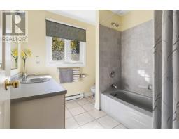 32 Bow Street, Dartmouth, NS B2Y4P6 Photo 23