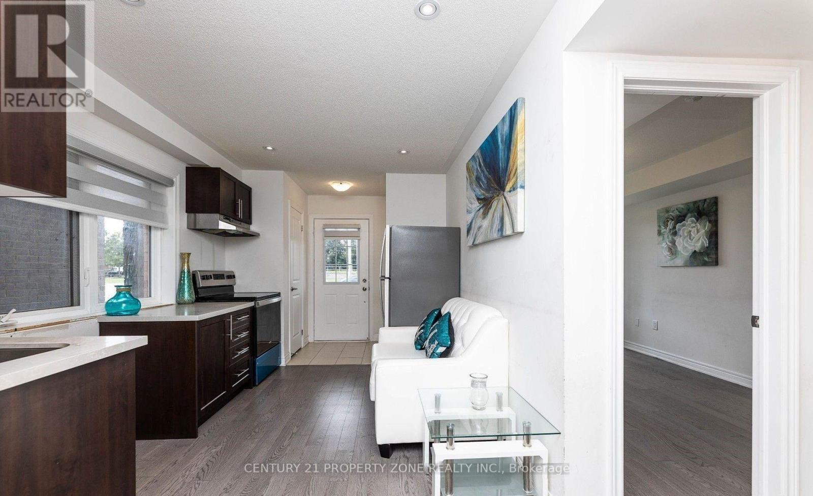 39 HASHMI PLACE, Brampton (Credit Valley) — photo 3