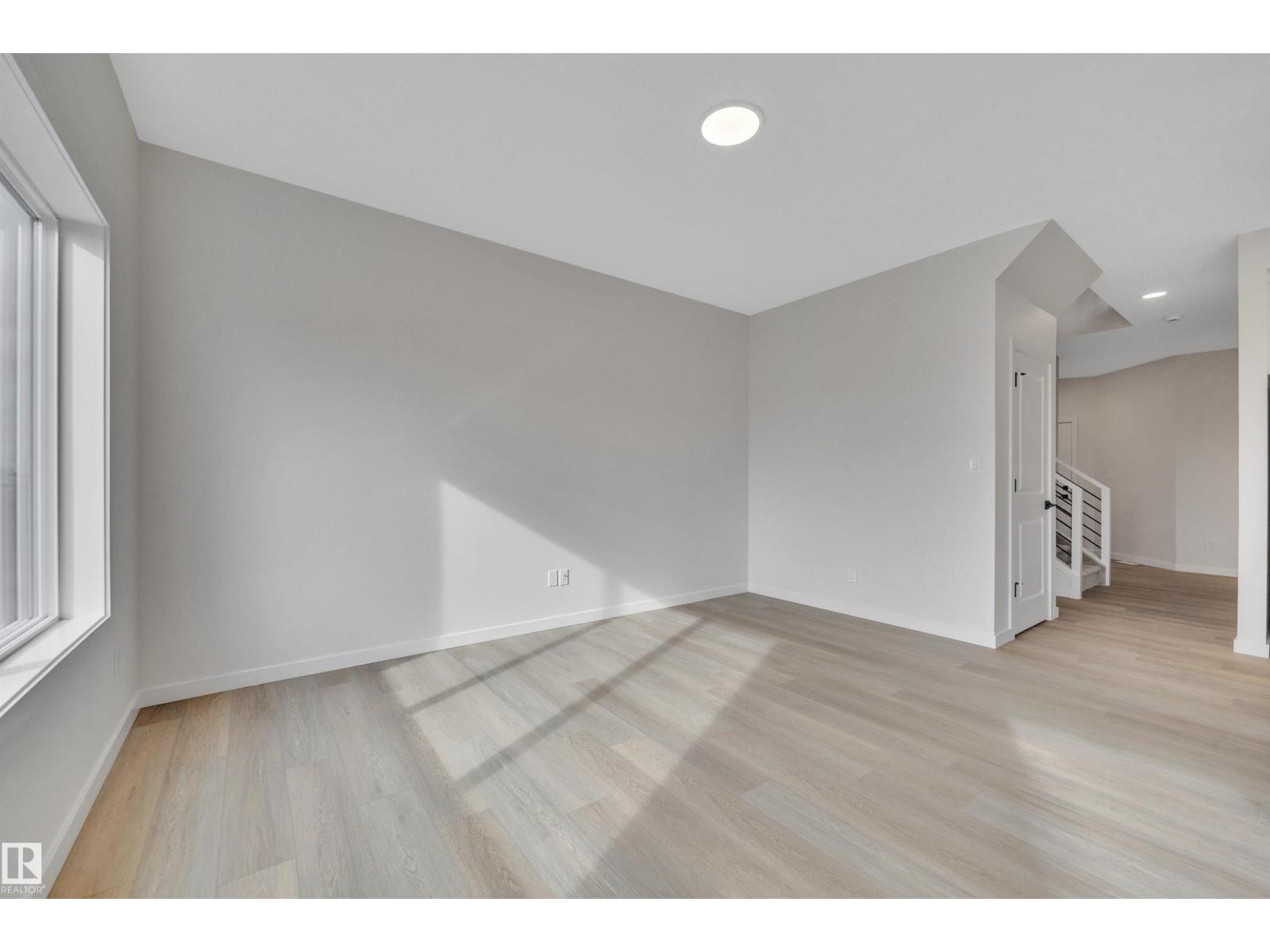 5441 Hawthorn RU SW, Edmonton — photo 9
