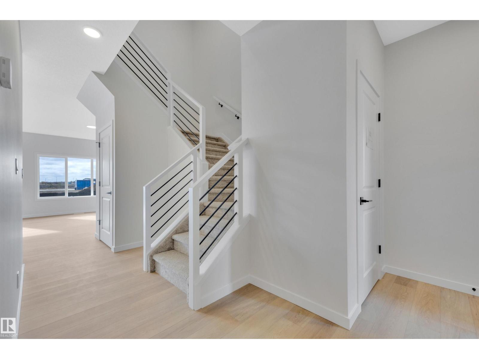 5441 Hawthorn RU SW, Edmonton — photo 7
