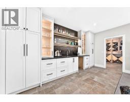 3743 36 Avenue SW - photo 31