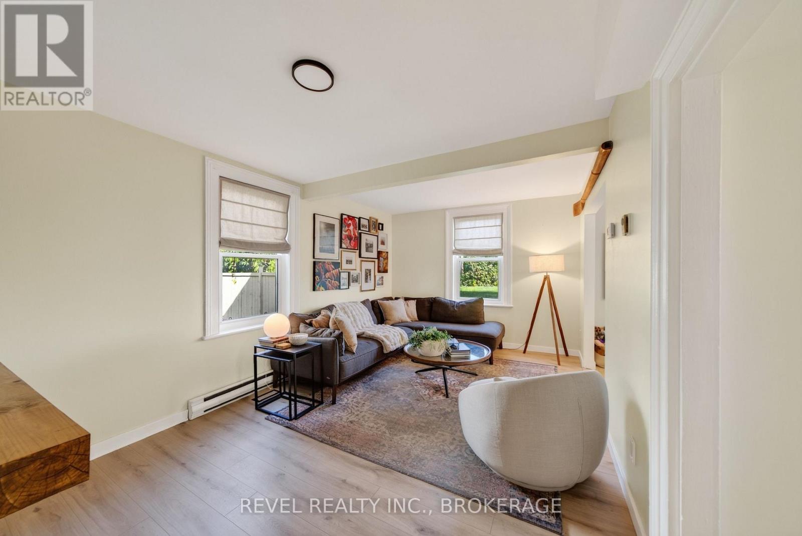 637 COLLINS BAY ROAD - 10