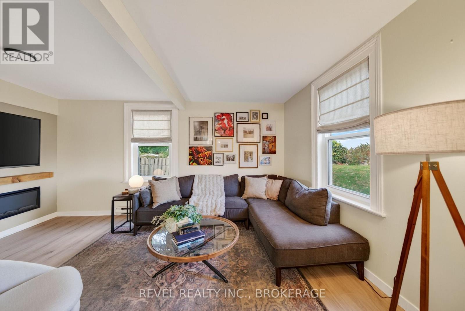 637 COLLINS BAY ROAD - 7