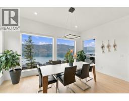 Primary Bedroom - 3671 Mckinley Beach Drive, Kelowna, BC V1V3G2 Photo 14