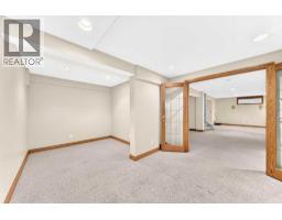 120 Woodacres Drive Sw, Calgary, AB T2W4Z8 Photo 40
