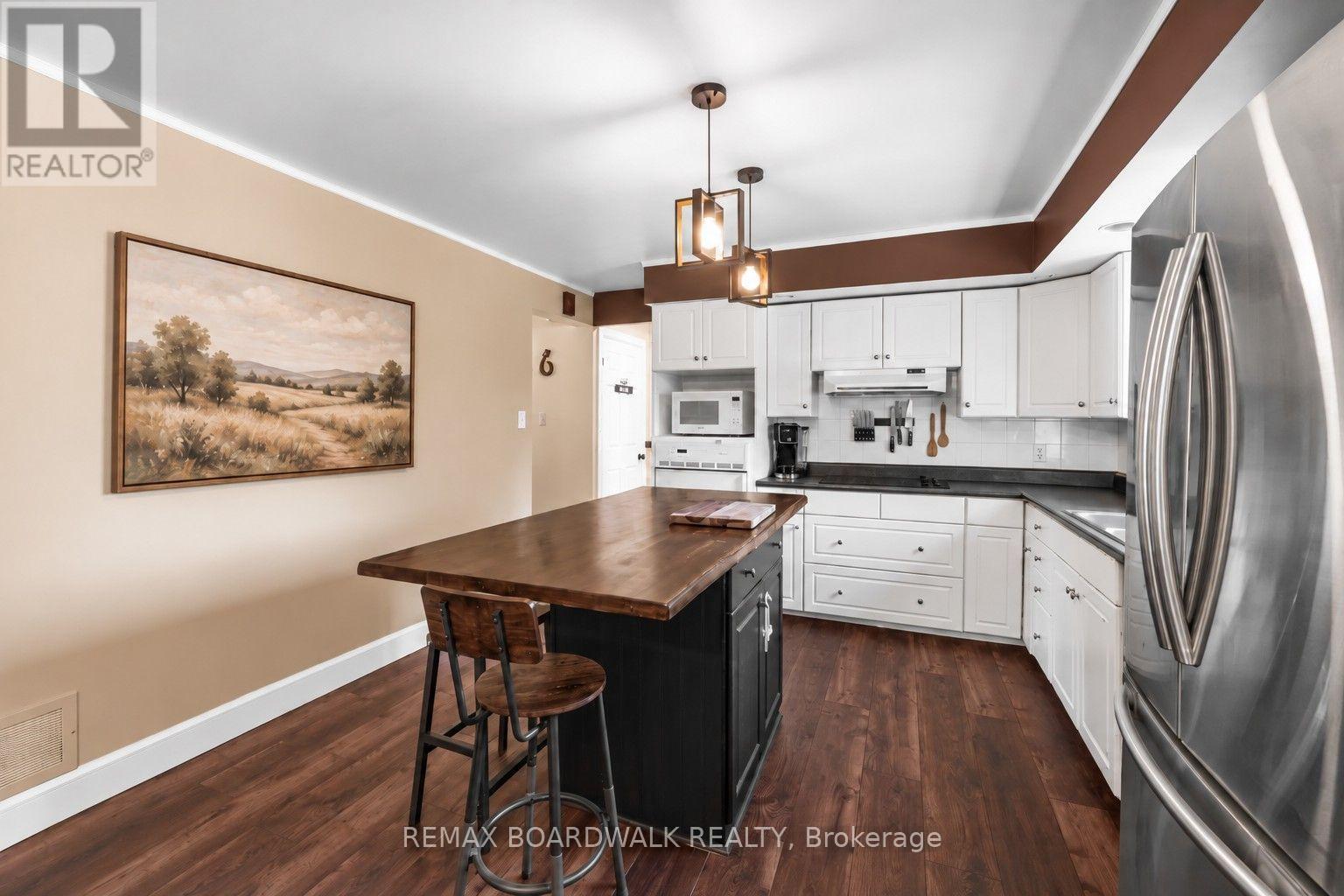 18 Berg Crescent — photo 8