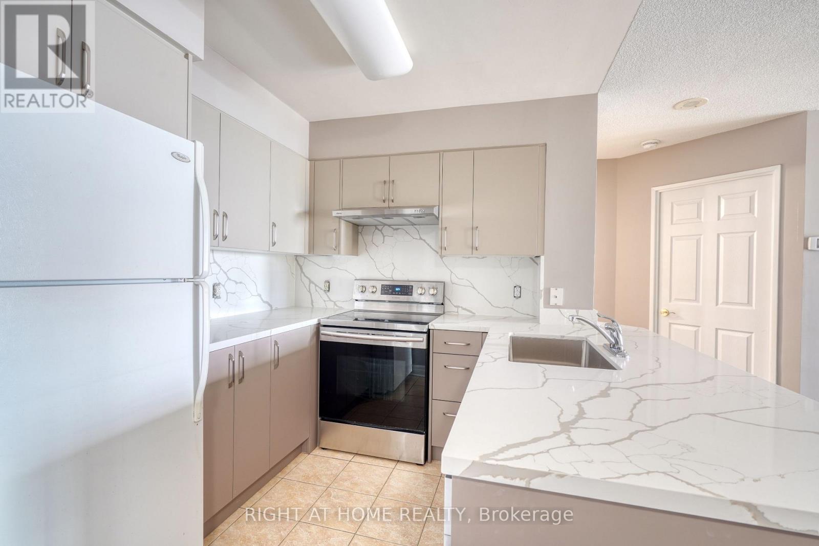 23 Hollywood Avenue — photo 13