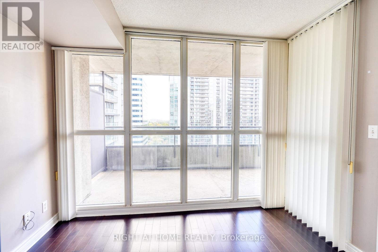 23 Hollywood Avenue — photo 20