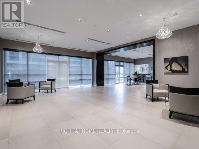 23 Hollywood Avenue — photo 32