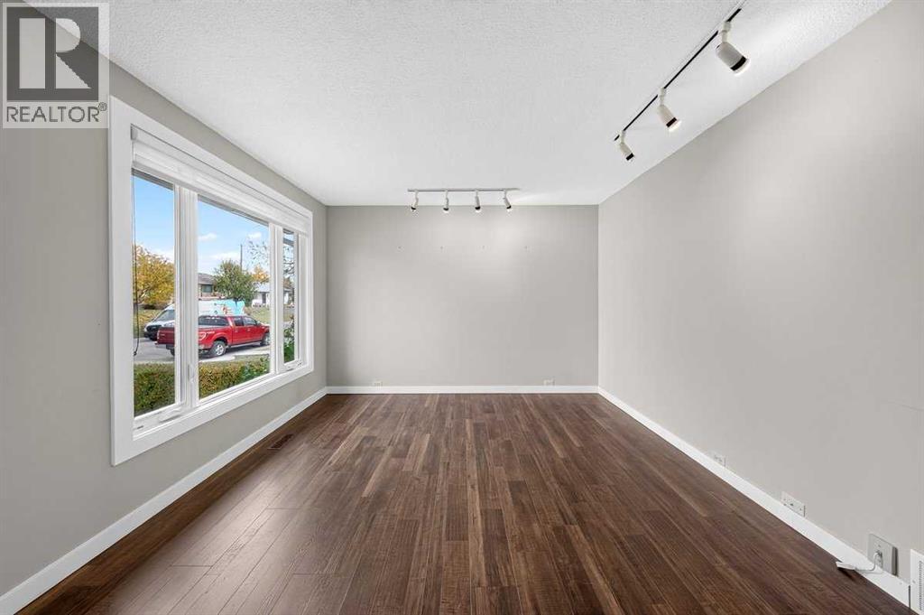 255 Huntridge Way NE - 5