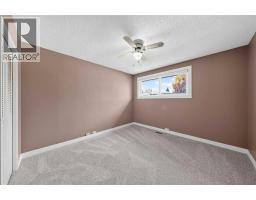 255 Huntridge Way Ne, Calgary, AB T2K4C4 Photo 18