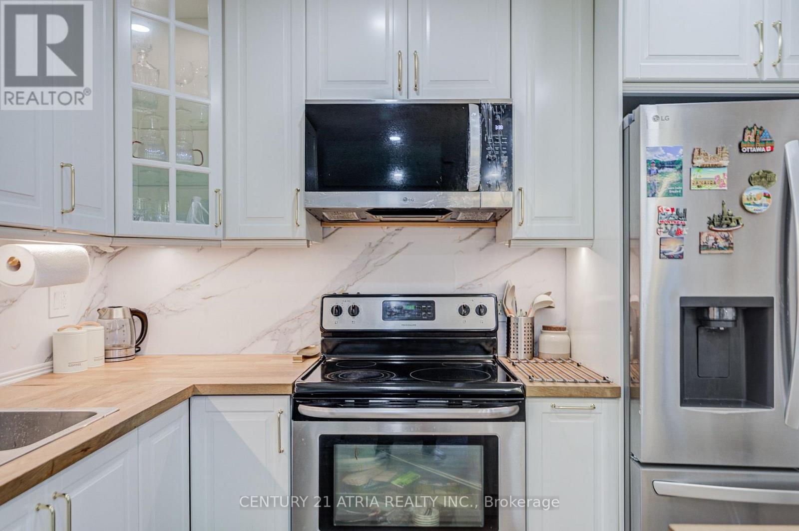 670 Elgin Street — photo 22