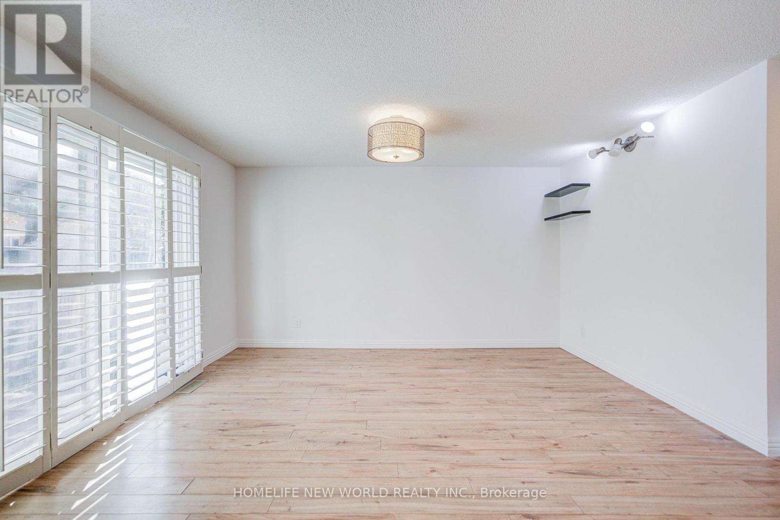 102 MADSEN CRESCENT - 23