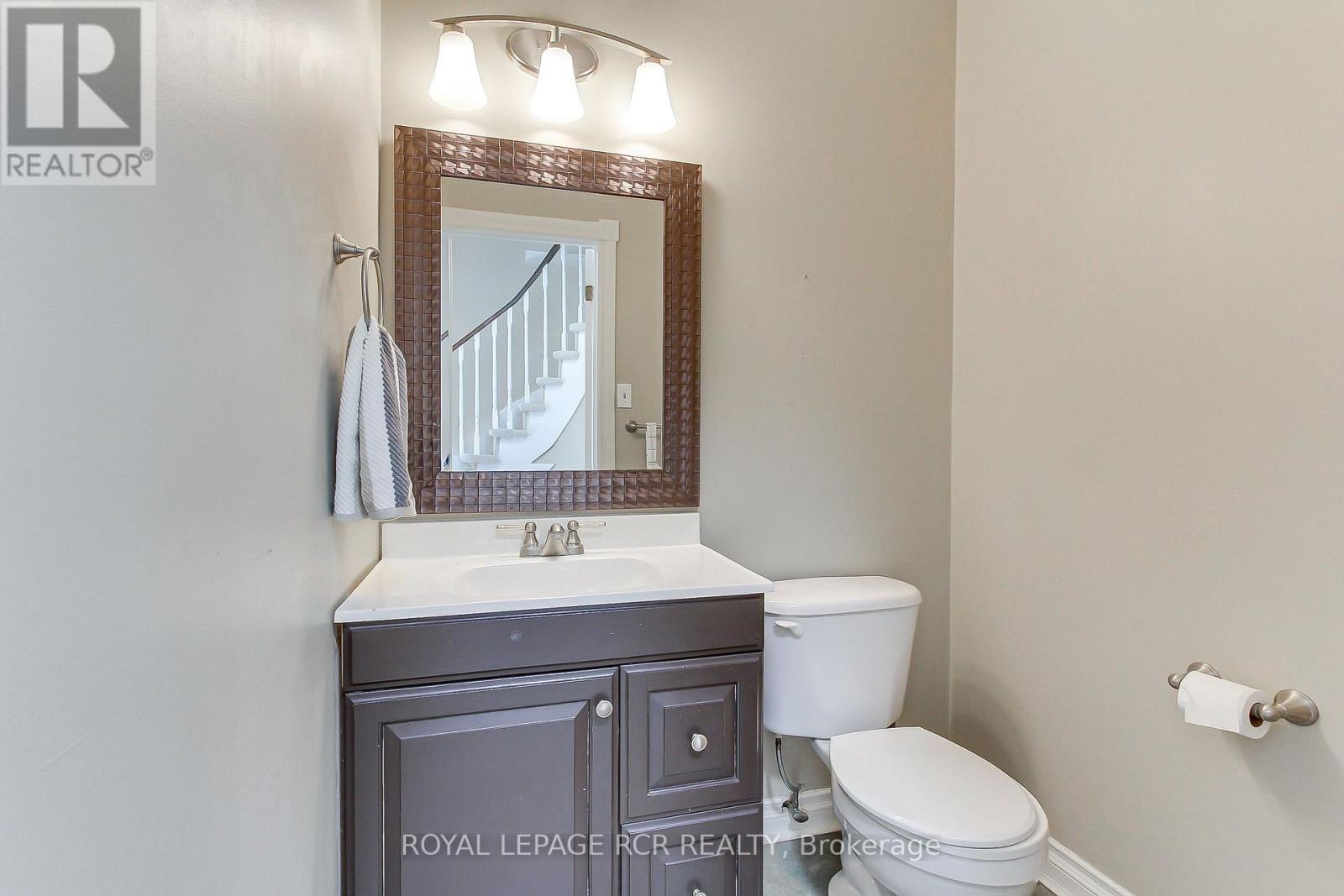 43 CROWN CRESCENT - 20