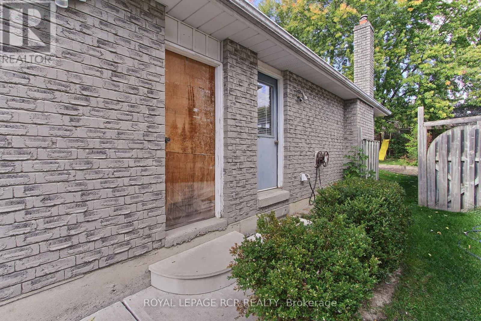 43 CROWN CRESCENT - Image 28