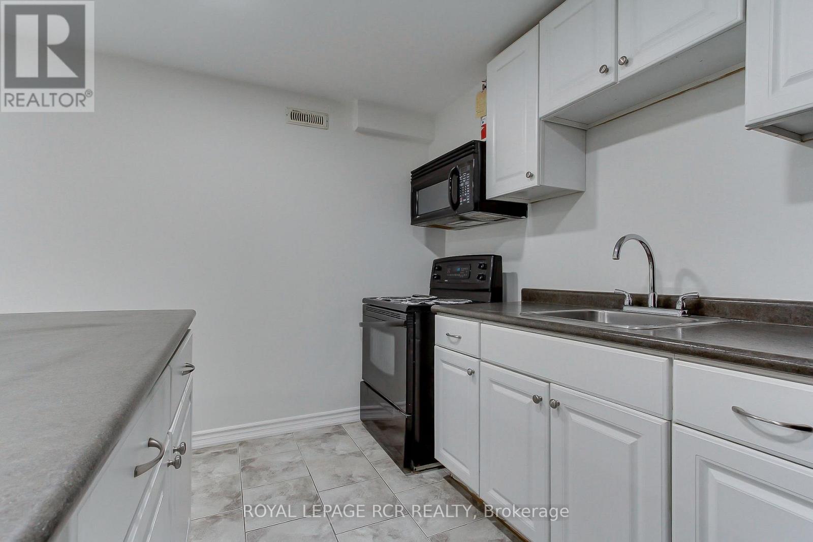 43 CROWN CRESCENT - 31