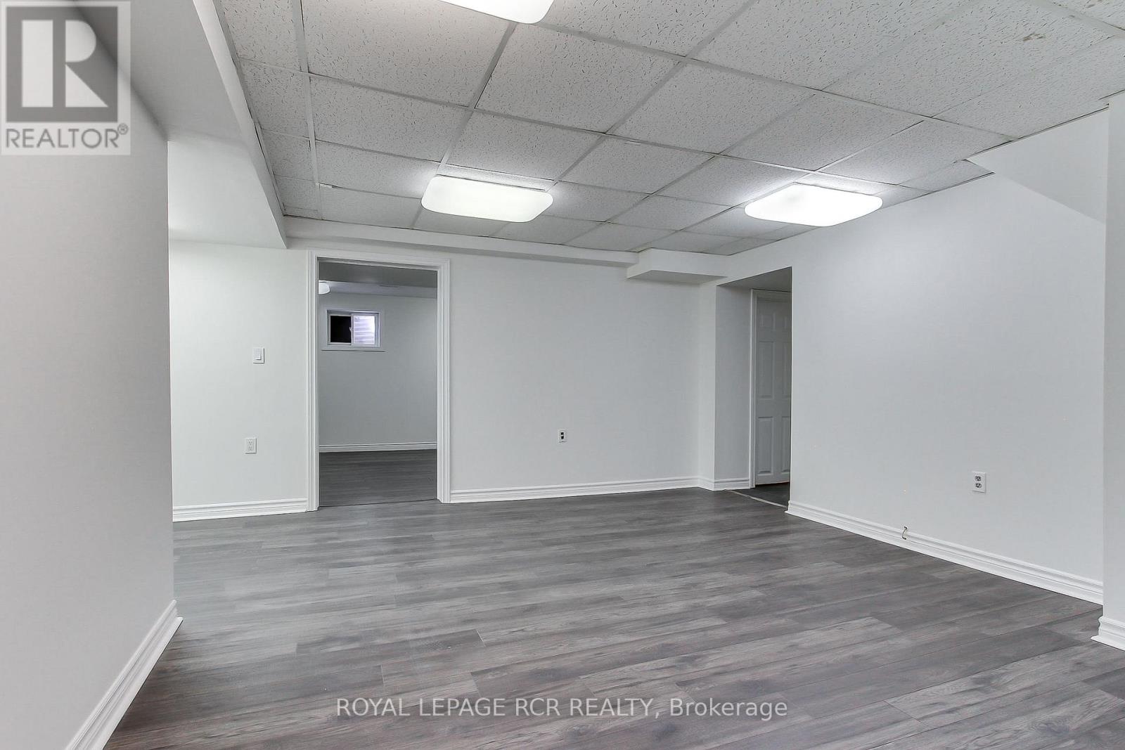 43 CROWN CRESCENT - 33