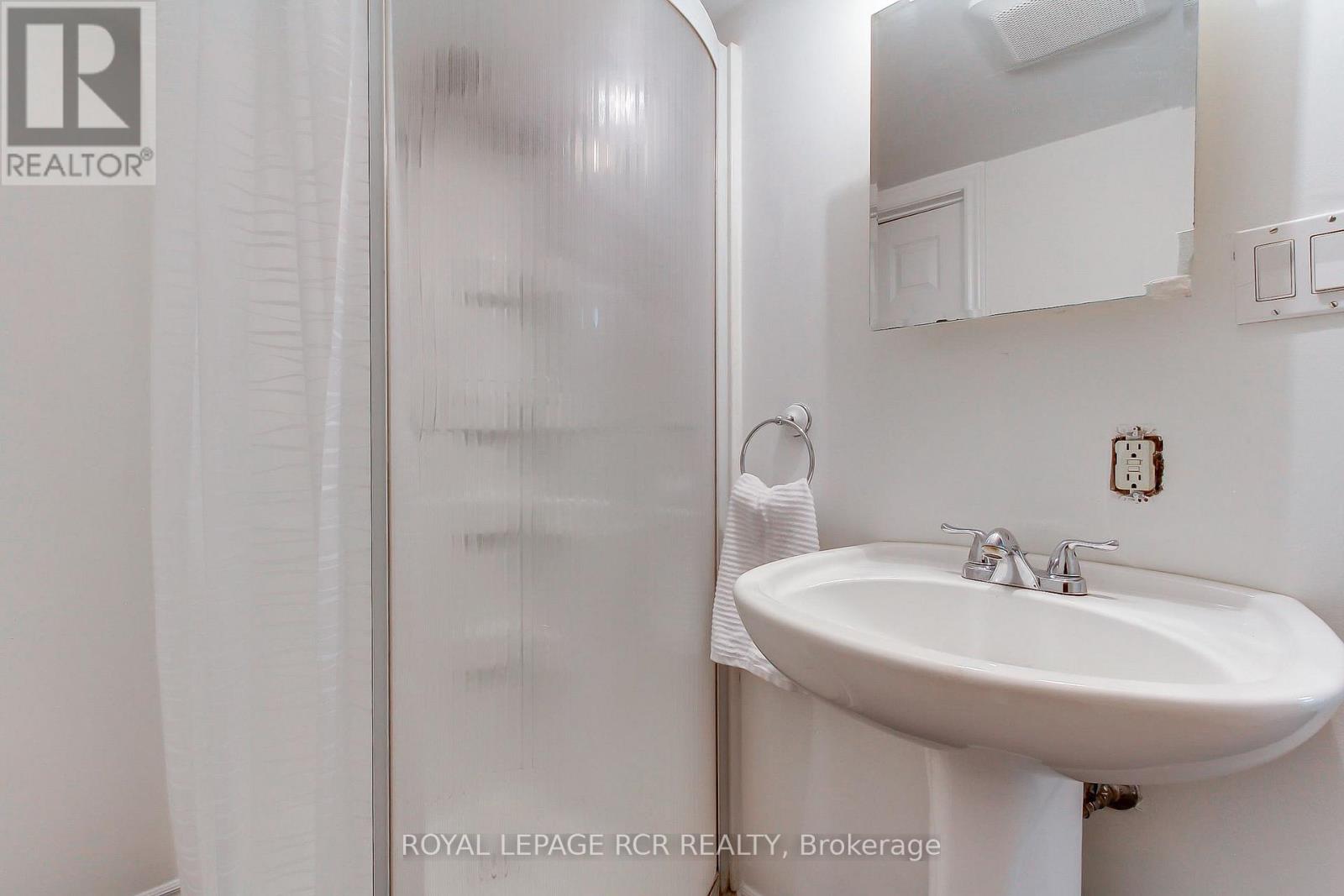 43 CROWN CRESCENT - 36