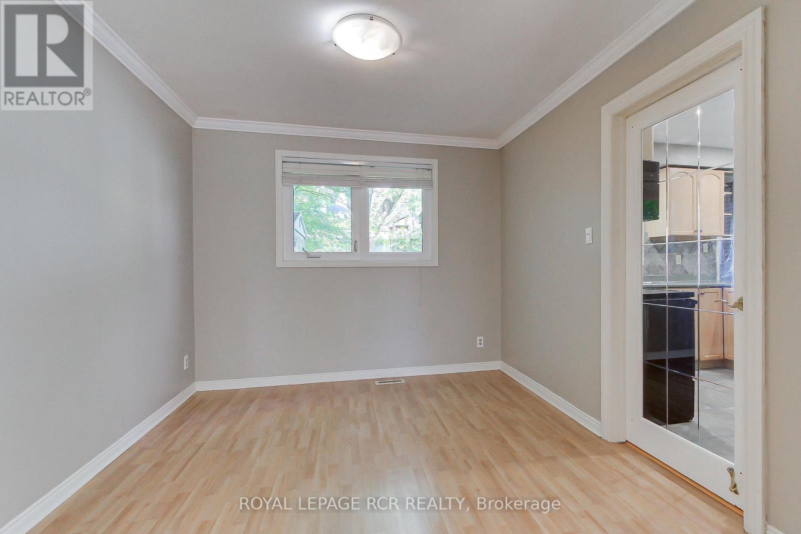 43 CROWN CRESCENT - 8