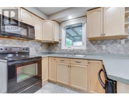Kitchen - 43 Crown Crescent, Bradford West Gwillimbury, ON L3Z2M4 Photo 10