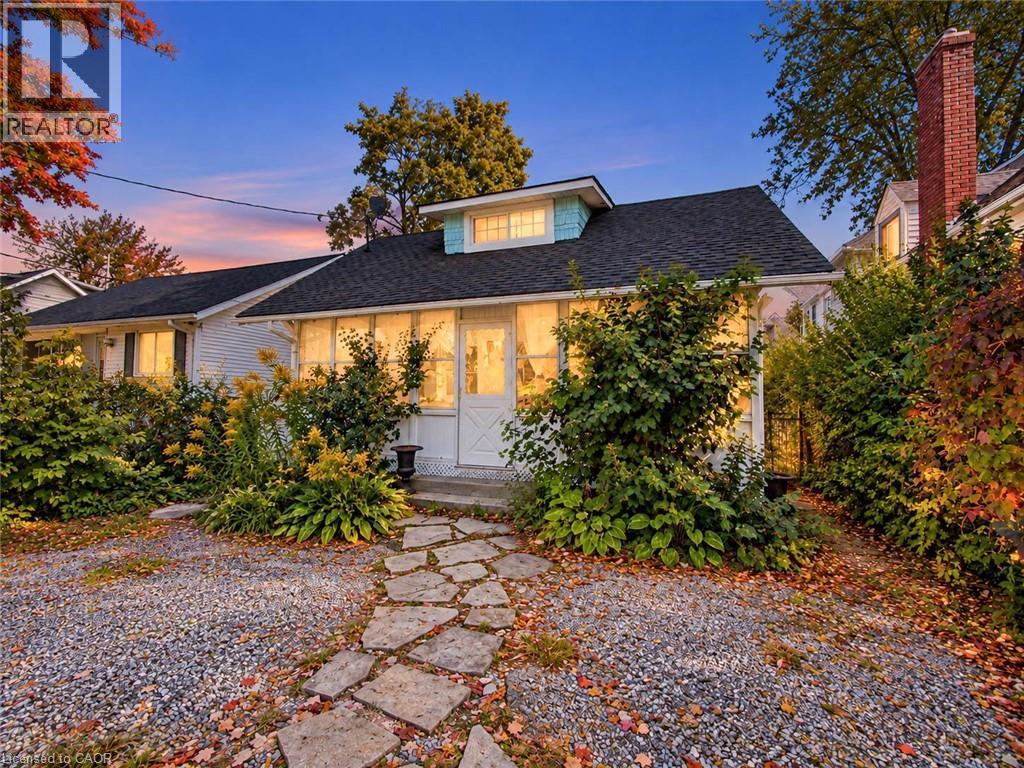118 LINCOLN Road E, Crystal Beach