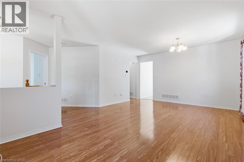 23 MADISON Court W, Welland — photo 9