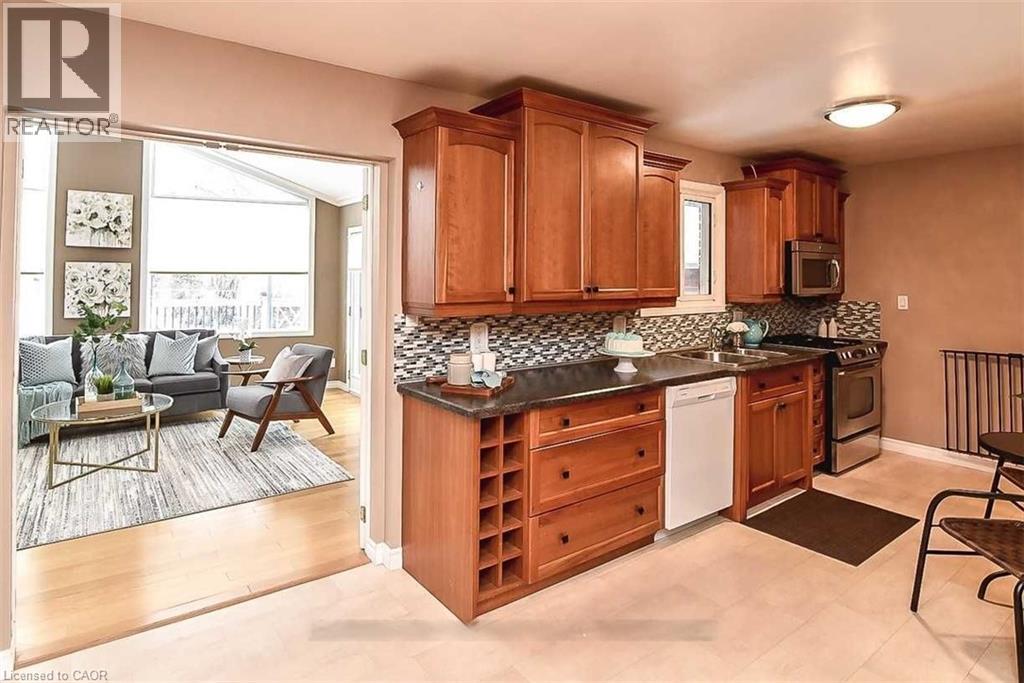 23 Woodsview Avenue — photo 8